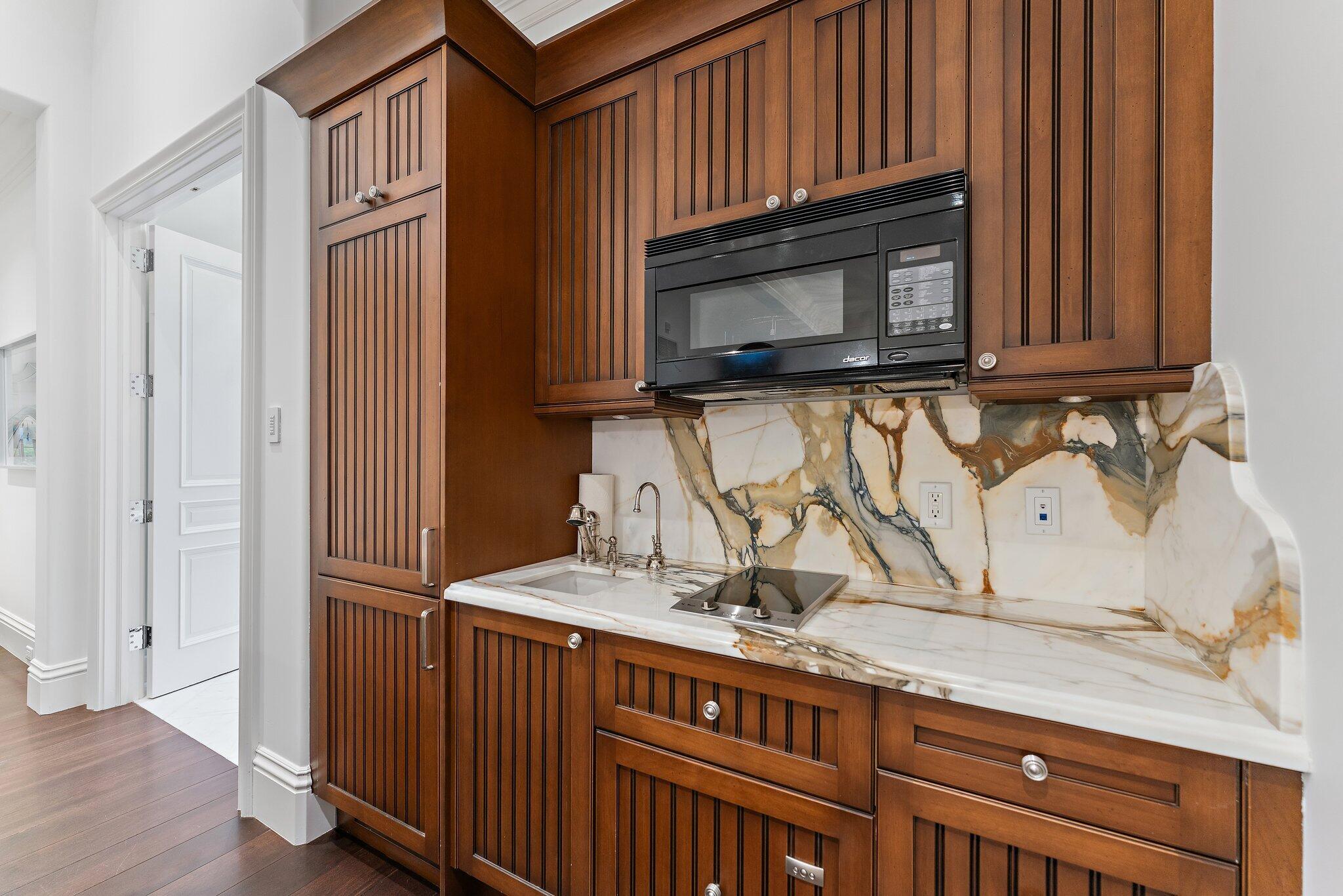 372 Regatta Drive Jupiter, FL 33477 - Photo 59 of 75 Guesthouse Kitchenette