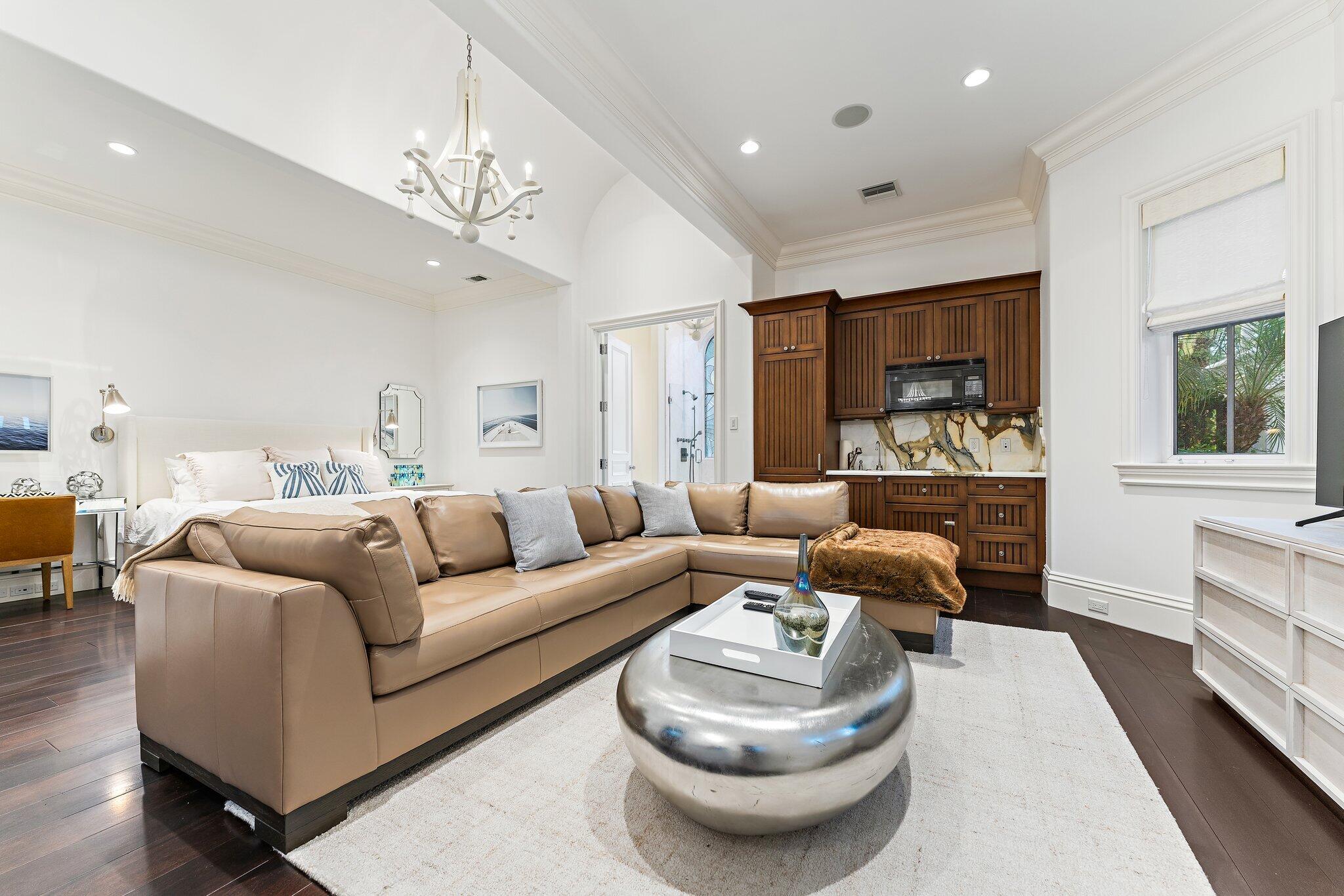 372 Regatta Drive Jupiter, FL 33477 - Photo 60 of 75 Guesthouse Living Room