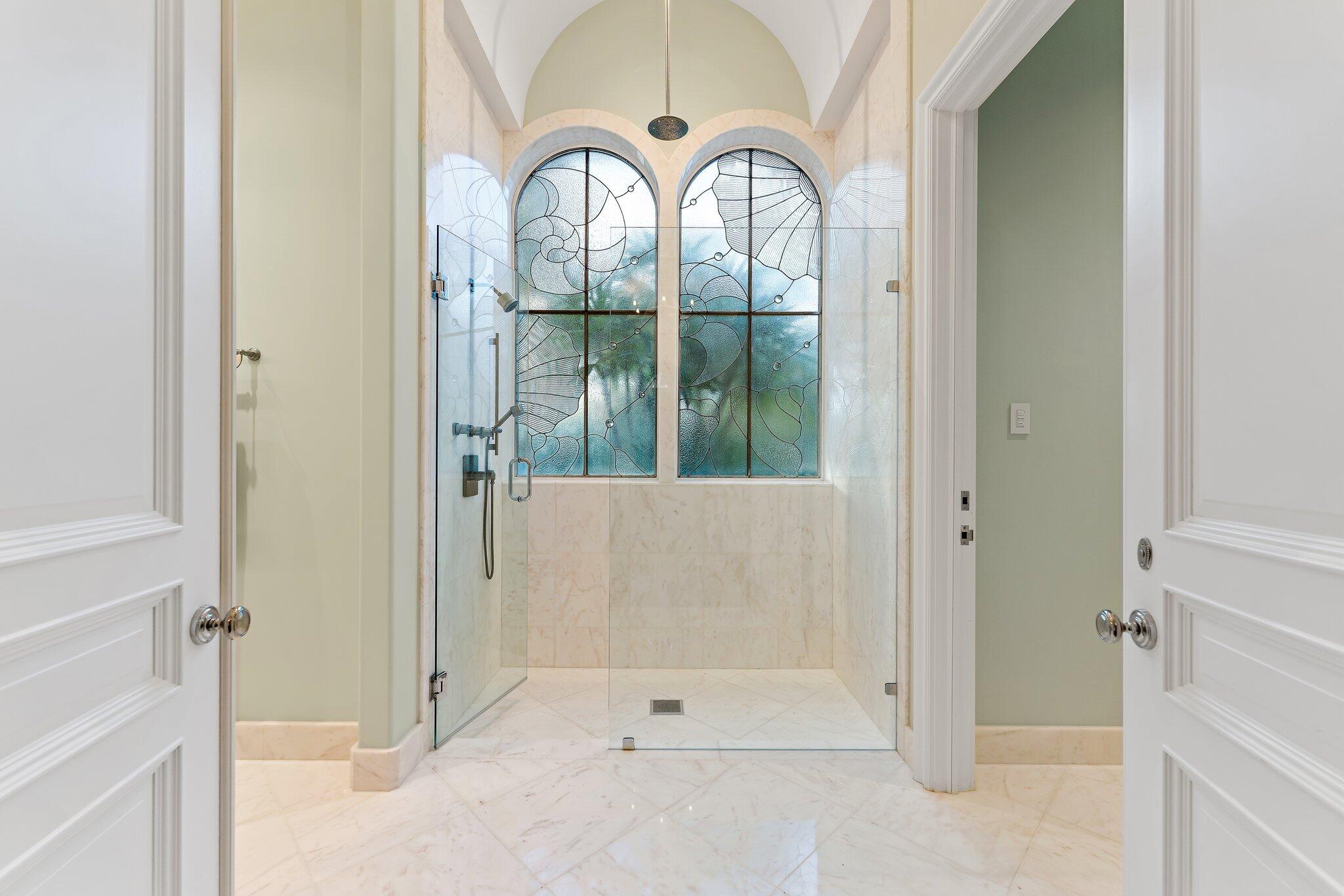 372 Regatta Drive Jupiter, FL 33477 - Photo 62 of 75 Guesthouse Bath