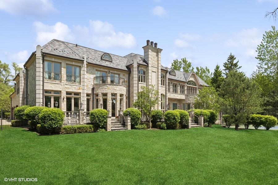 1900 Winnetka Road Northfield, IL 60093 - Photo 4 of 53