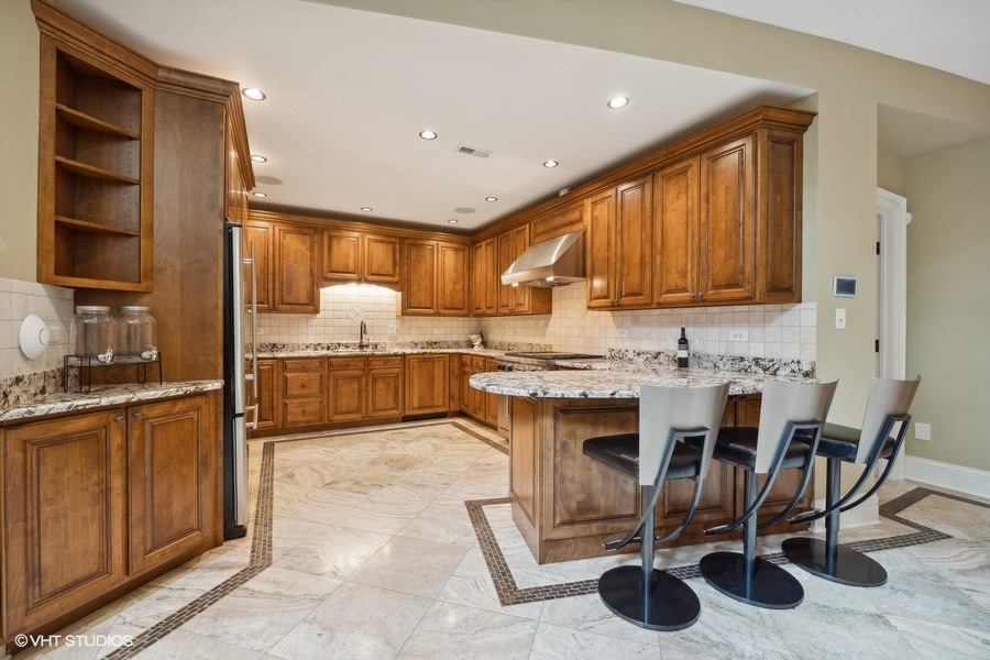 1900 Winnetka Road Northfield, IL 60093 - Photo 41 of 53