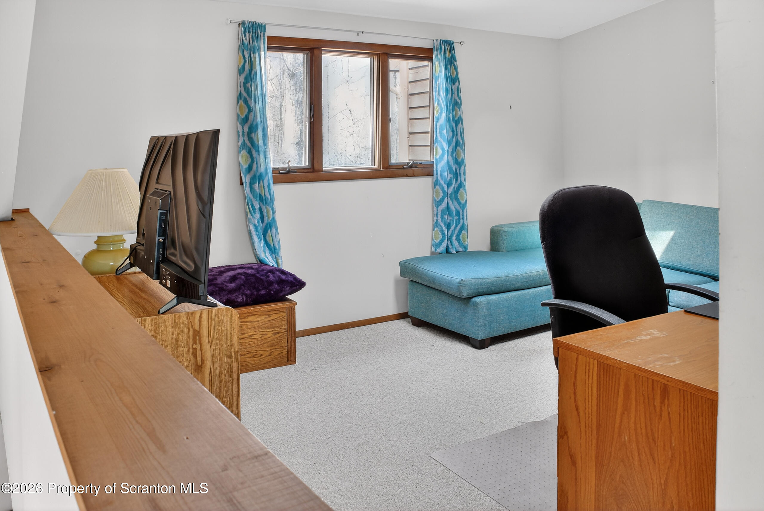 211 Falls Circle Bushkill, PA 18324 - Photo 18 of 28 IMG_4883