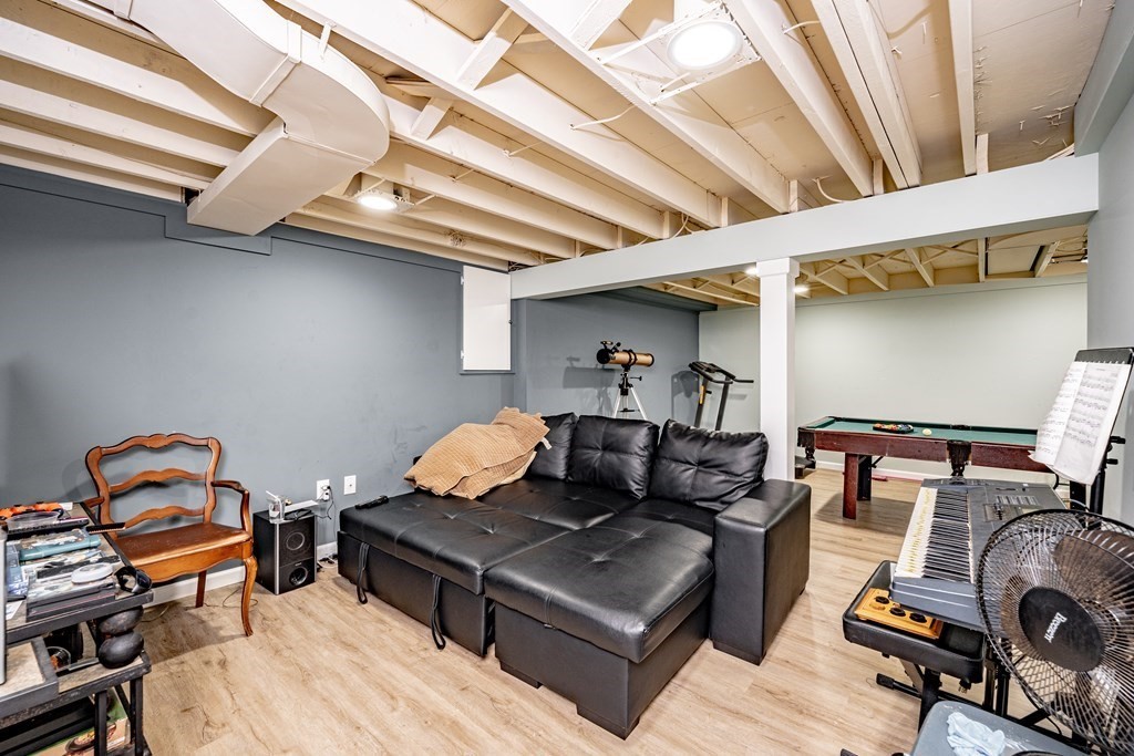 77 Clough Street Springfield, MA 01118 - Photo 11 of 24