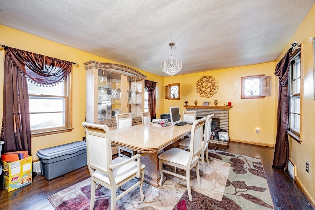 77 Clough Street Springfield, MA 01118 - Photo 16 of 24