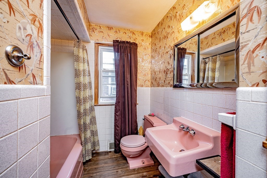 77 Clough Street Springfield, MA 01118 - Photo 18 of 24