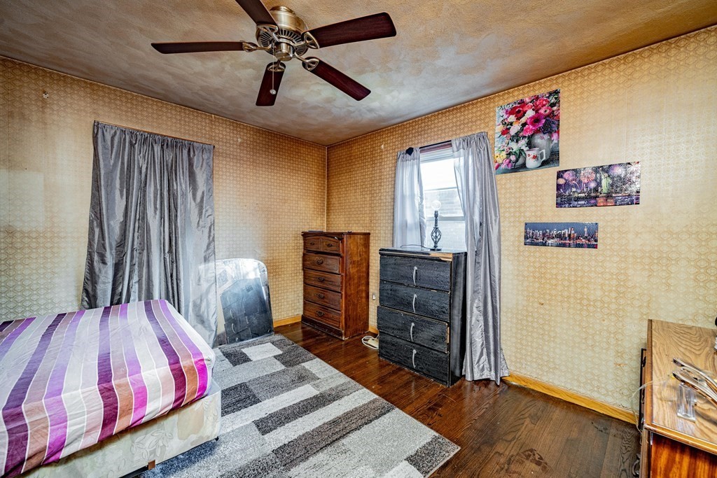 77 Clough Street Springfield, MA 01118 - Photo 20 of 24