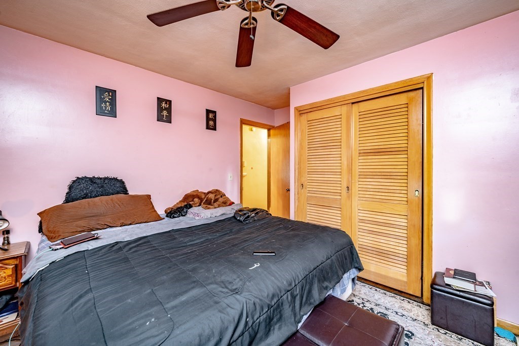 77 Clough Street Springfield, MA 01118 - Photo 22 of 24