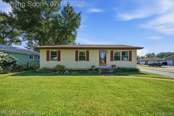 $295,000 | 127 South East Street, Fowlerville, MI 48836