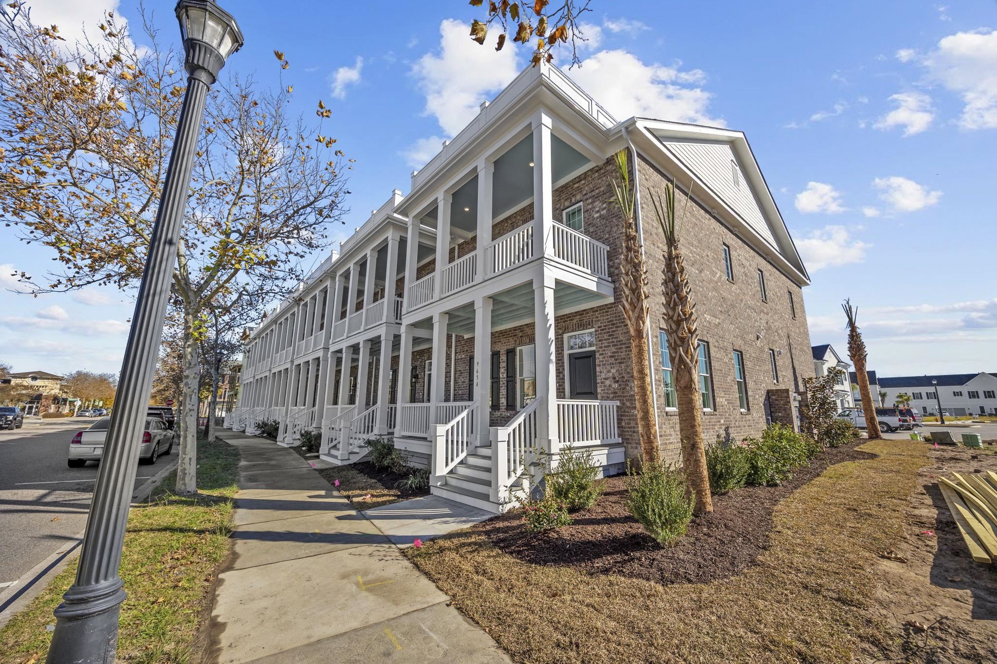 976 Farrow Parkway, Unit D Myrtle Beach, SC 29577 - Photo 2 of 33