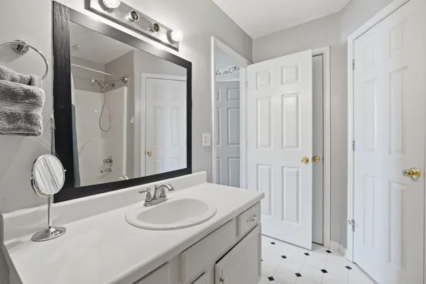$359,900 | 2014 Gardendale Drive, Murfreesboro, TN 37130