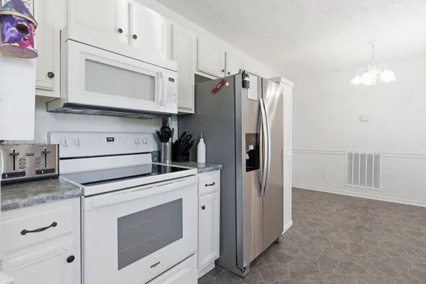 $359,900 | 2014 Gardendale Drive, Murfreesboro, TN 37130