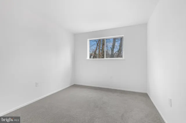 $295,000 | 7374 Route 29 Falls, Unit 74/102, Falls Church, VA 22046