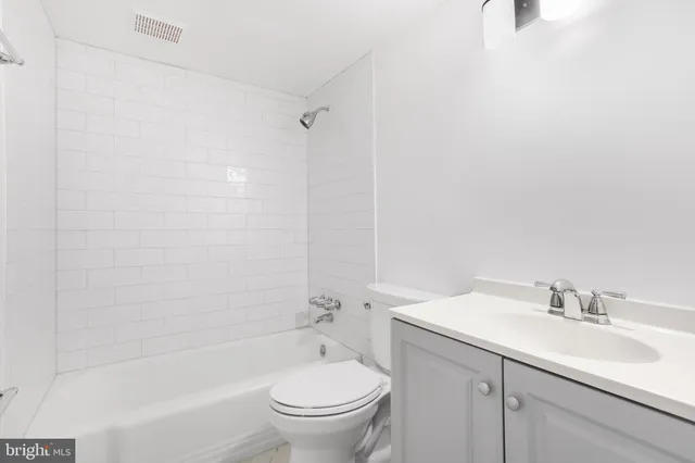 $295,000 | 7374 Route 29 Falls, Unit 74/102, Falls Church, VA 22046