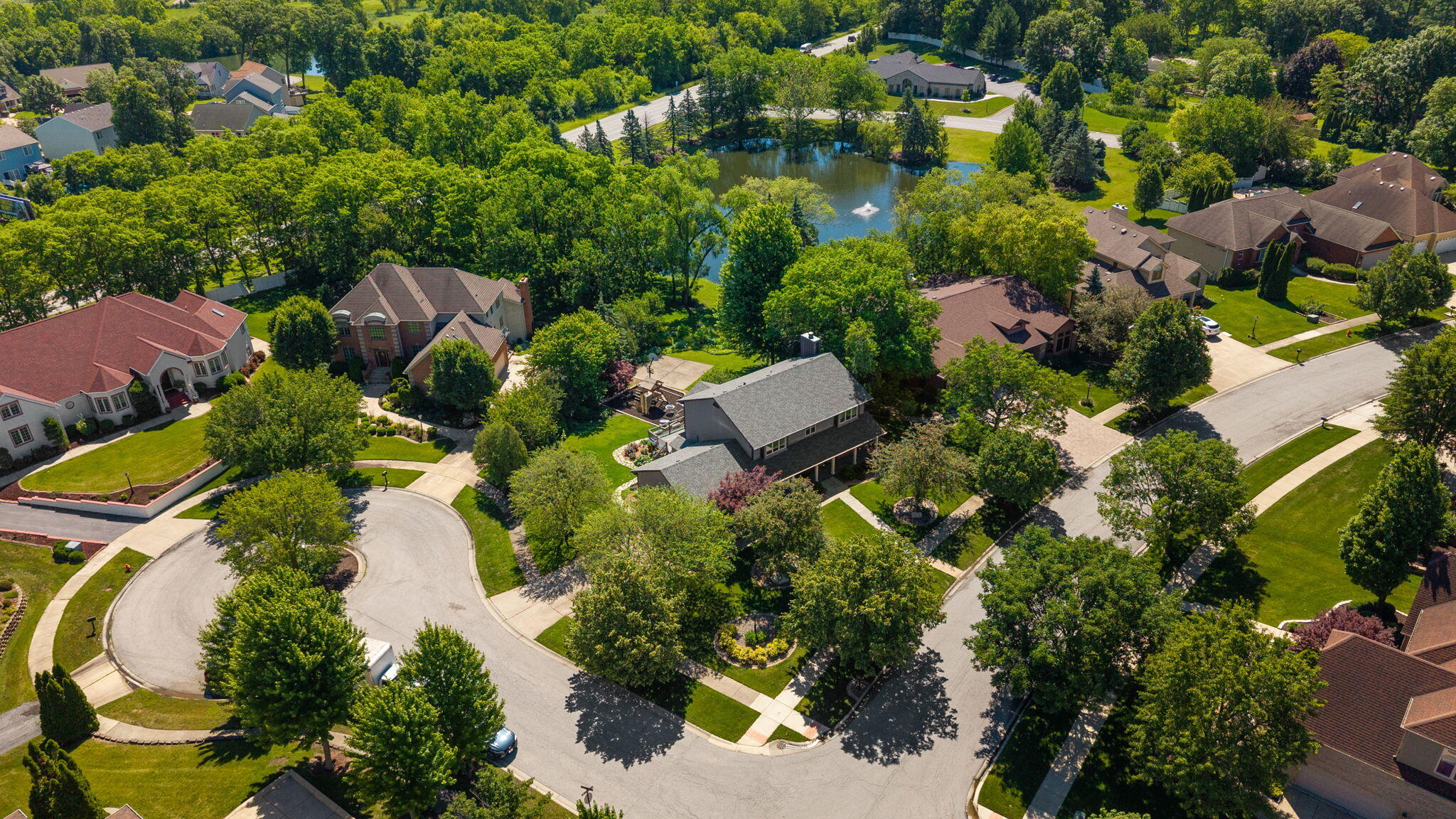 600 Morningside Drive Crown Point, IN 46307 - Photo 4 of 40 2048x1152