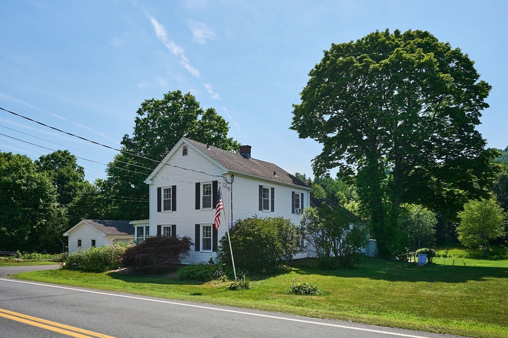 666 Montgomery Road Westfield, MA 01085 - Photo 4 of 42