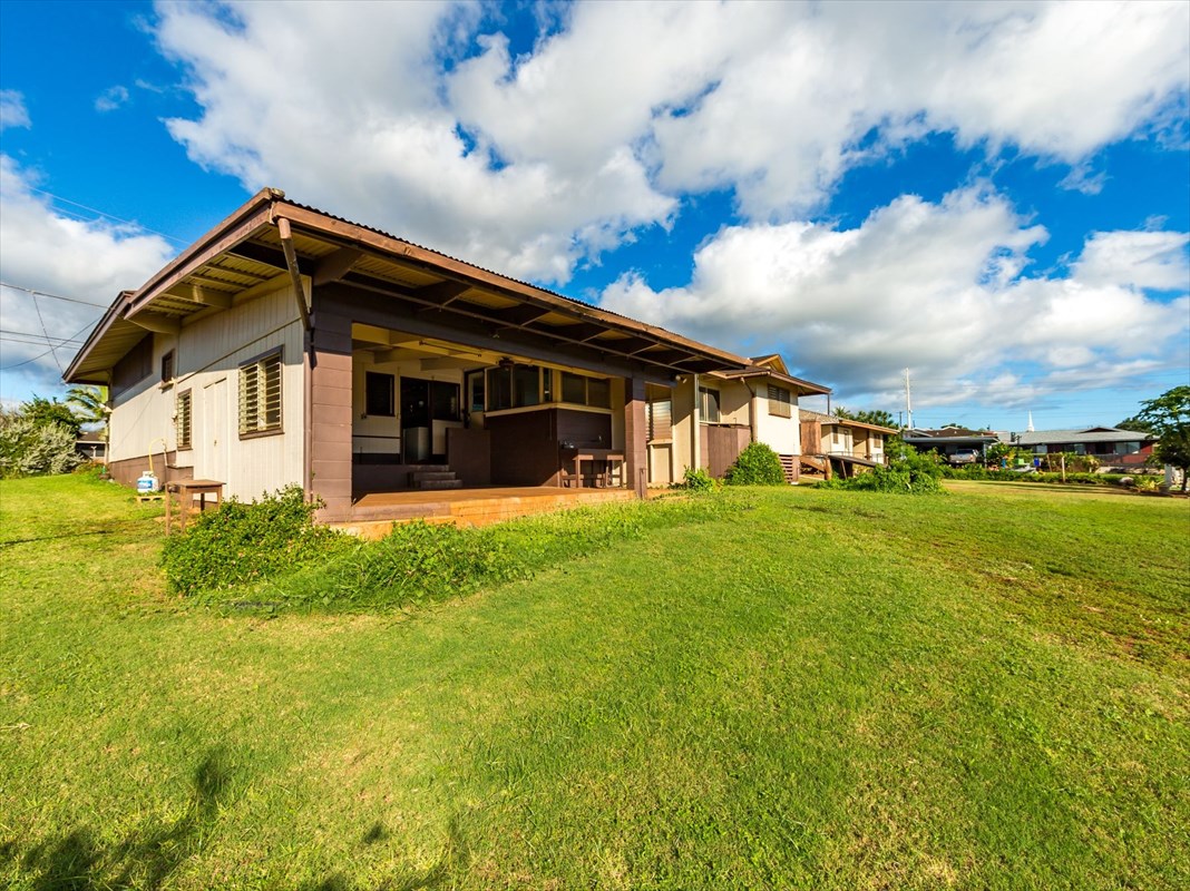 180 Ulaula Road Eleele, HI 96705 - Photo 6 of 23 a front view of house with yard and green space