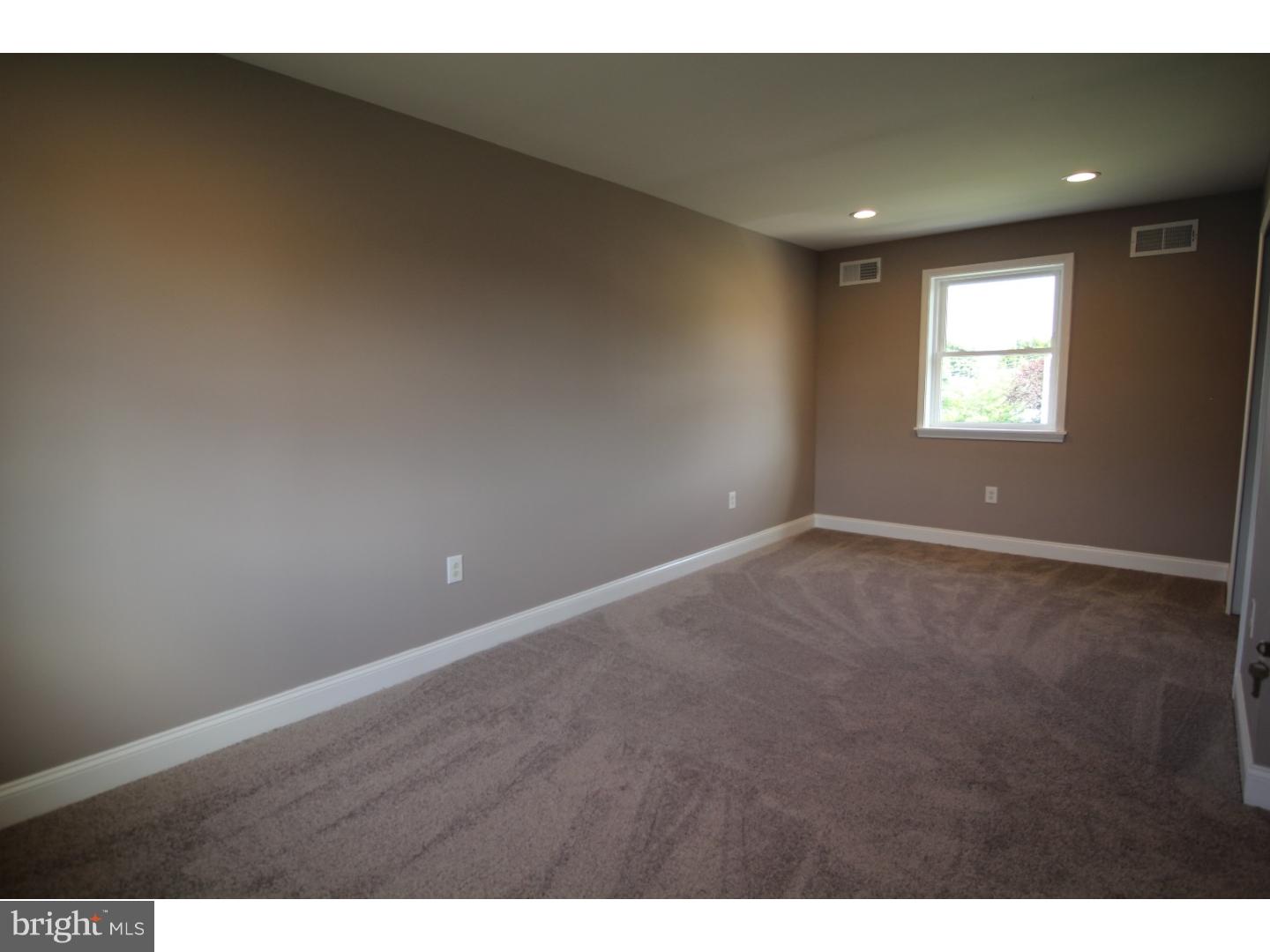 65 Canoebirch Road Levittown, PA 19057 - Photo 15 of 20 Gallery Image 15