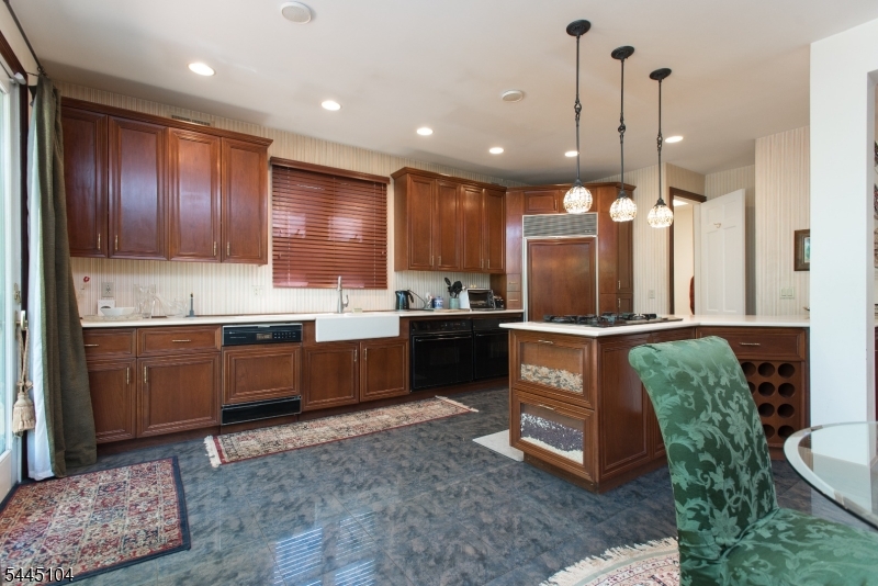 203 Rock Road West Green Brook, NJ 08812 - Photo 7 of 26