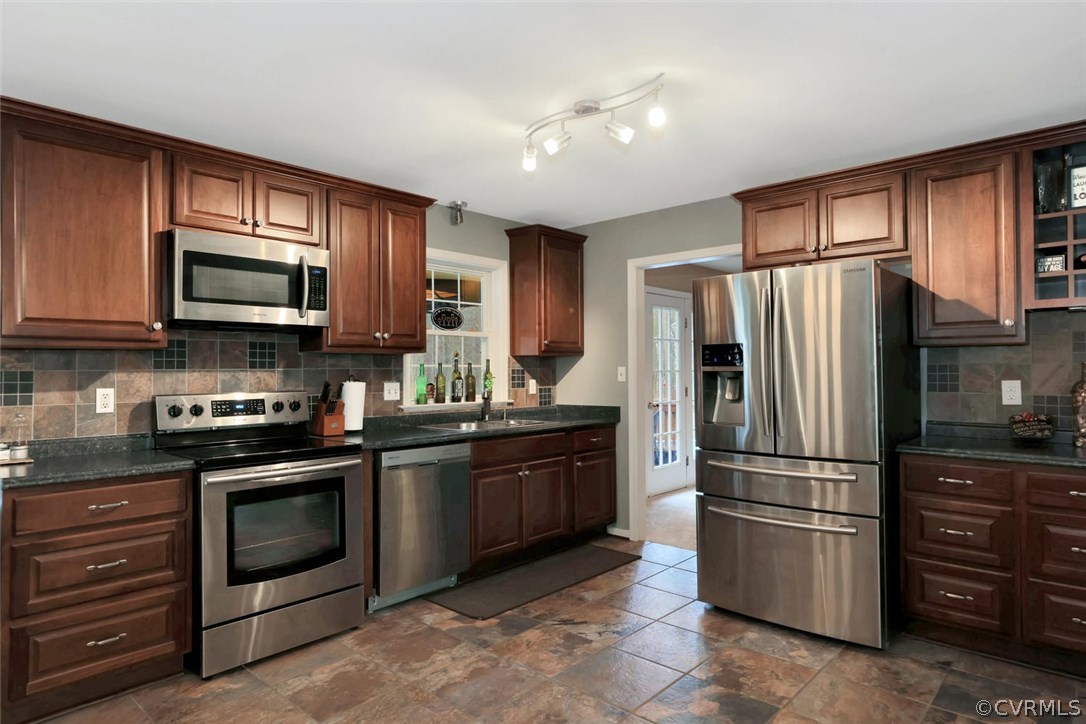 1532 Walkers Ridge Road Powhatan, VA 23139 - Photo 9 of 30 Gallery Image 9