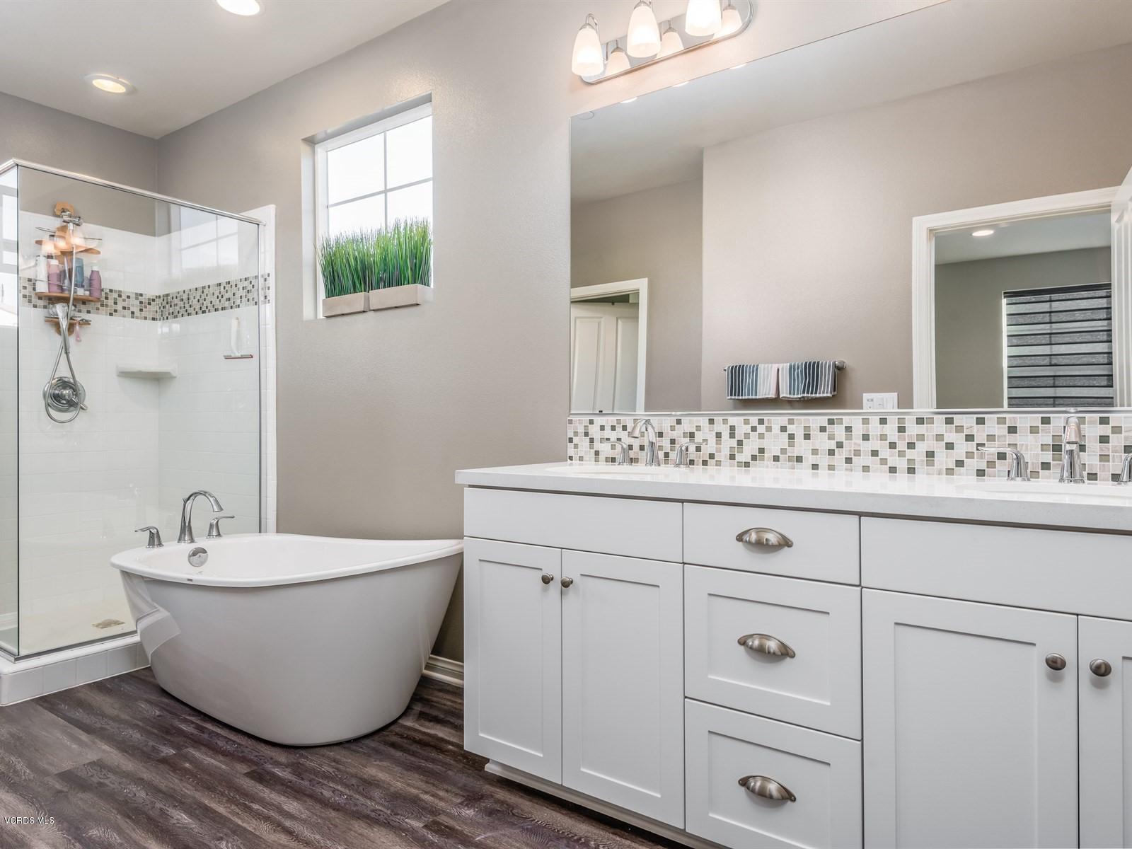 287 Stagetrail Road Camarillo, CA 93010 - Photo 17 of 30 a view of bathroom with a bathtub and sink
