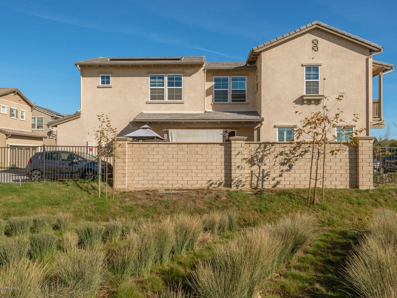 287 Stagetrail Road Camarillo, CA 93010 - Photo 8 of 30 a view of a house with a yard