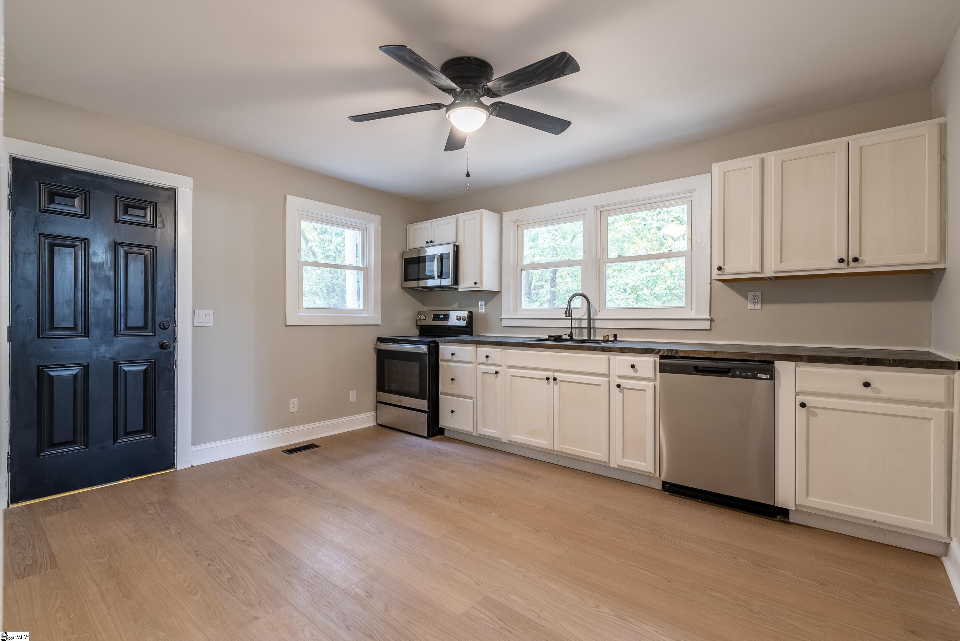 40 Tubbs Mountain Road Travelers Rest, SC 29690 - Photo 14 of 19 Gallery Image 14