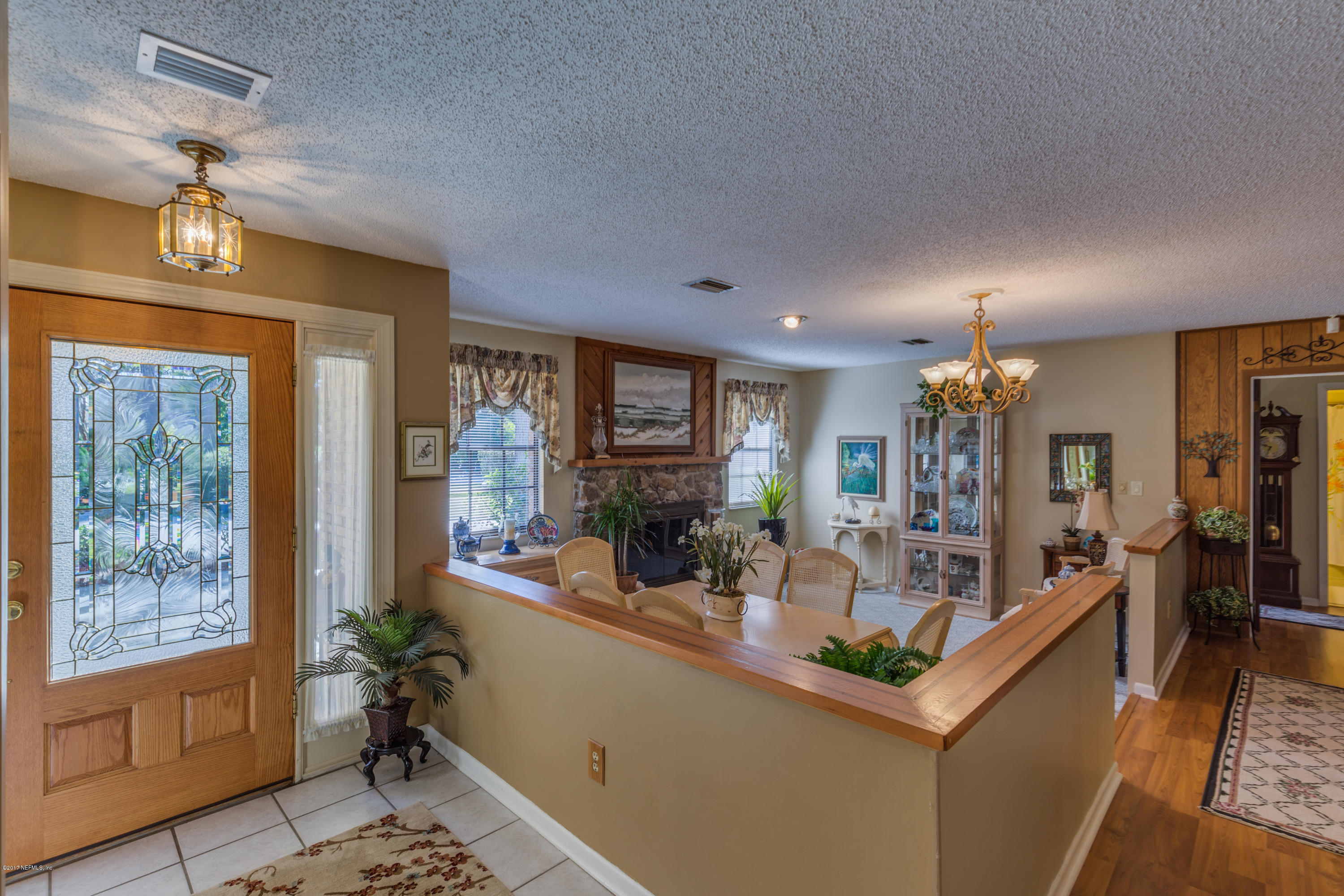 17 Hopson Road Jacksonville Beach, FL 32250 - Photo 4 of 19 Foyer