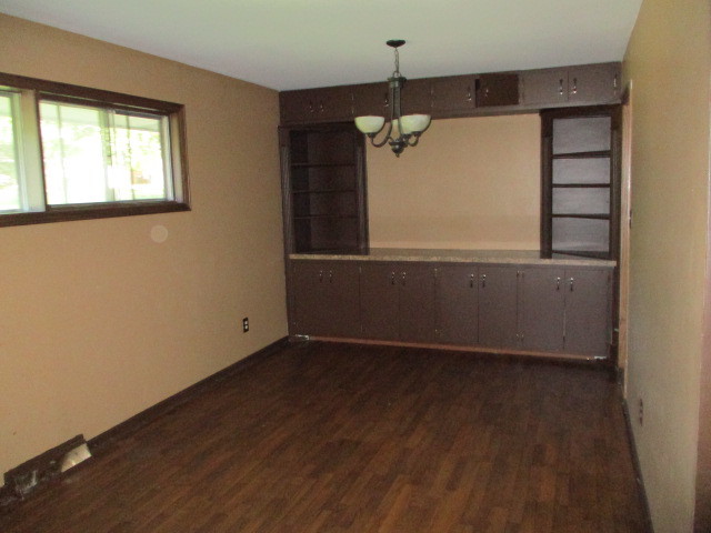 1805 Evergreen Road Homewood, IL 60430 - Photo 4 of 9