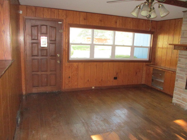1805 Evergreen Road Homewood, IL 60430 - Photo 8 of 9
