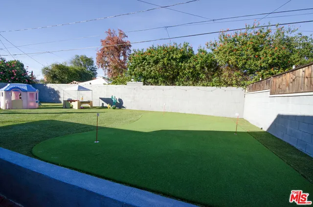 $830,000 | 17437 Stagg Street, Northridge, CA 91325