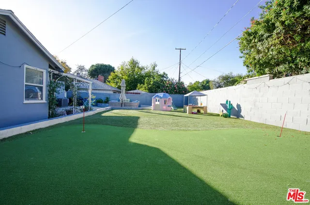 $830,000 | 17437 Stagg Street, Northridge, CA 91325