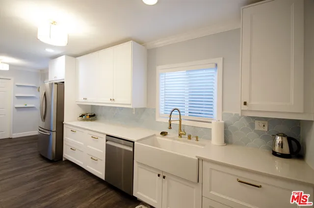 $830,000 | 17437 Stagg Street, Northridge, CA 91325