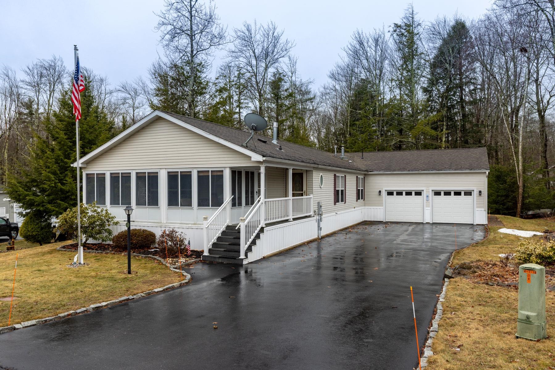 44 Blair Drive Rochester, NH 03868 - Photo 1 of 28