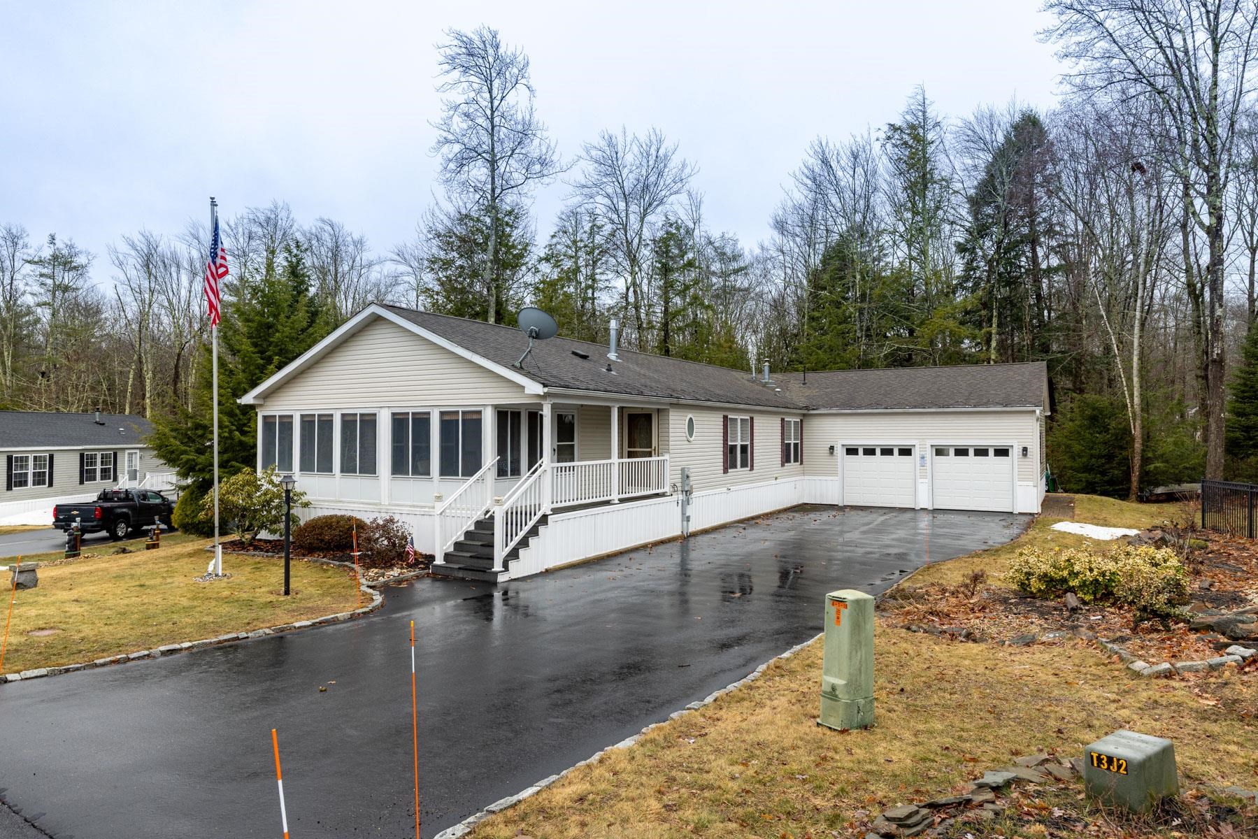 44 Blair Drive Rochester, NH 03868 - Photo 2 of 28