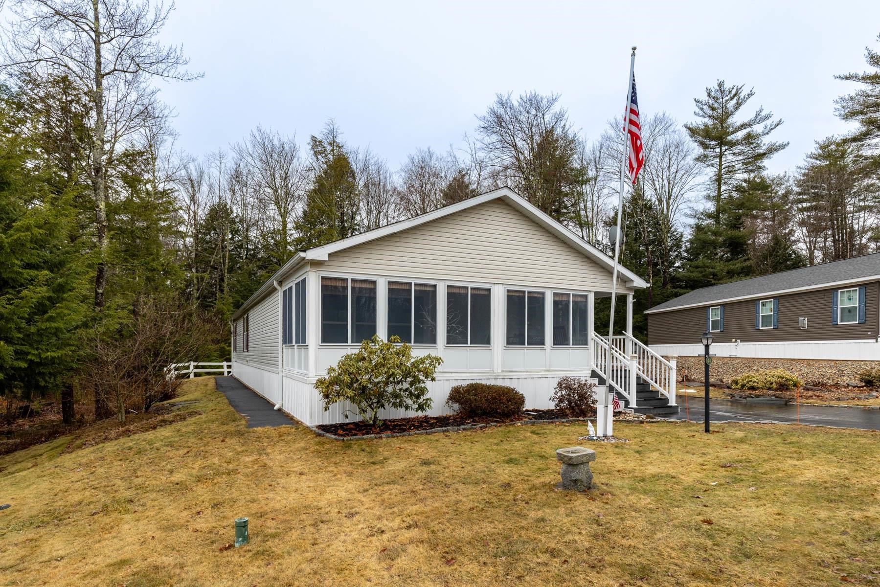 44 Blair Drive Rochester, NH 03868 - Photo 4 of 28