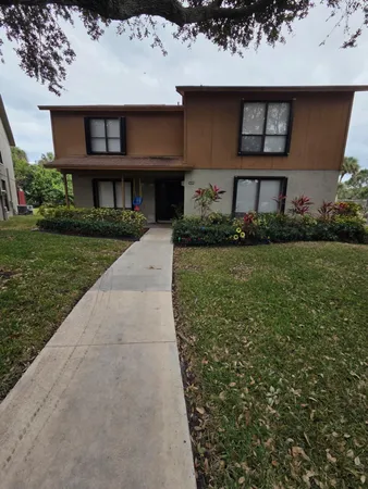 $3,400 | 810 Sandtree Drive, Palm Beach Gardens, FL 33403