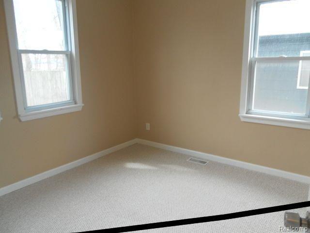 218 Stratford Road Ferndale, MI 48220 - Photo 10 of 15 10