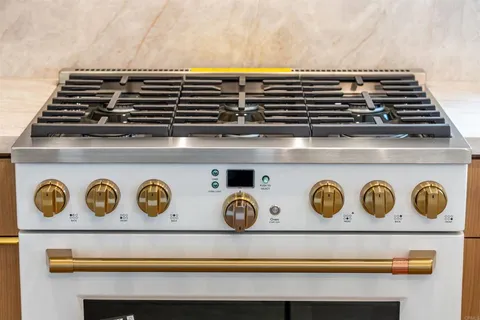 a close view of stove top oven