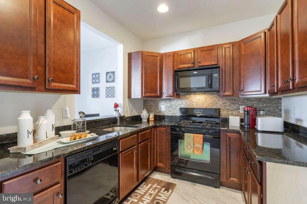 43 Old Cedarbrook Road Wyncote, PA 19095 - Photo 13 of 38 Kitchen, granite top