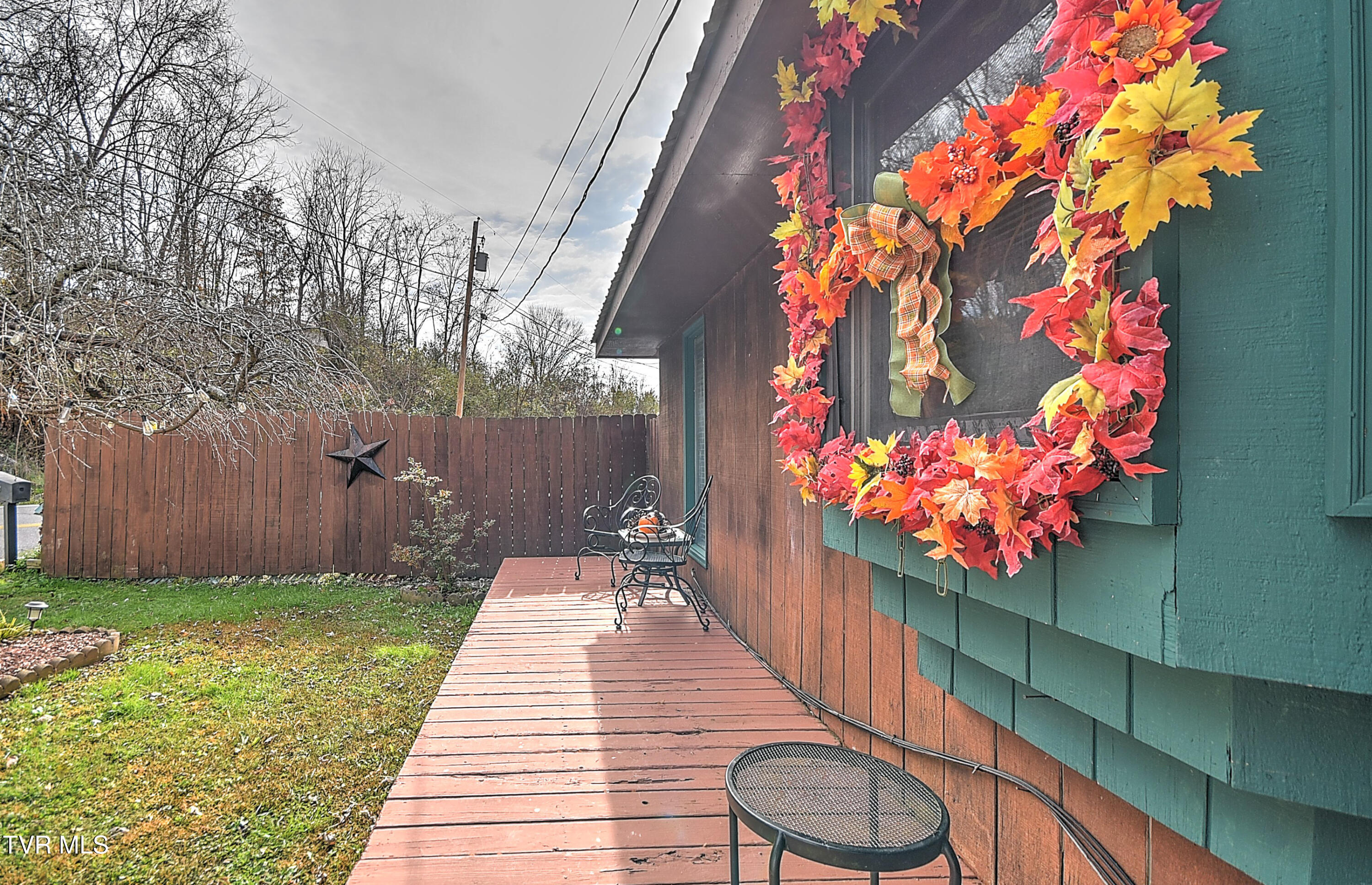 227 Old Beason Well Road Kingsport, TN 37660 - Photo 5 of 44 225 New Beason Well DP-5