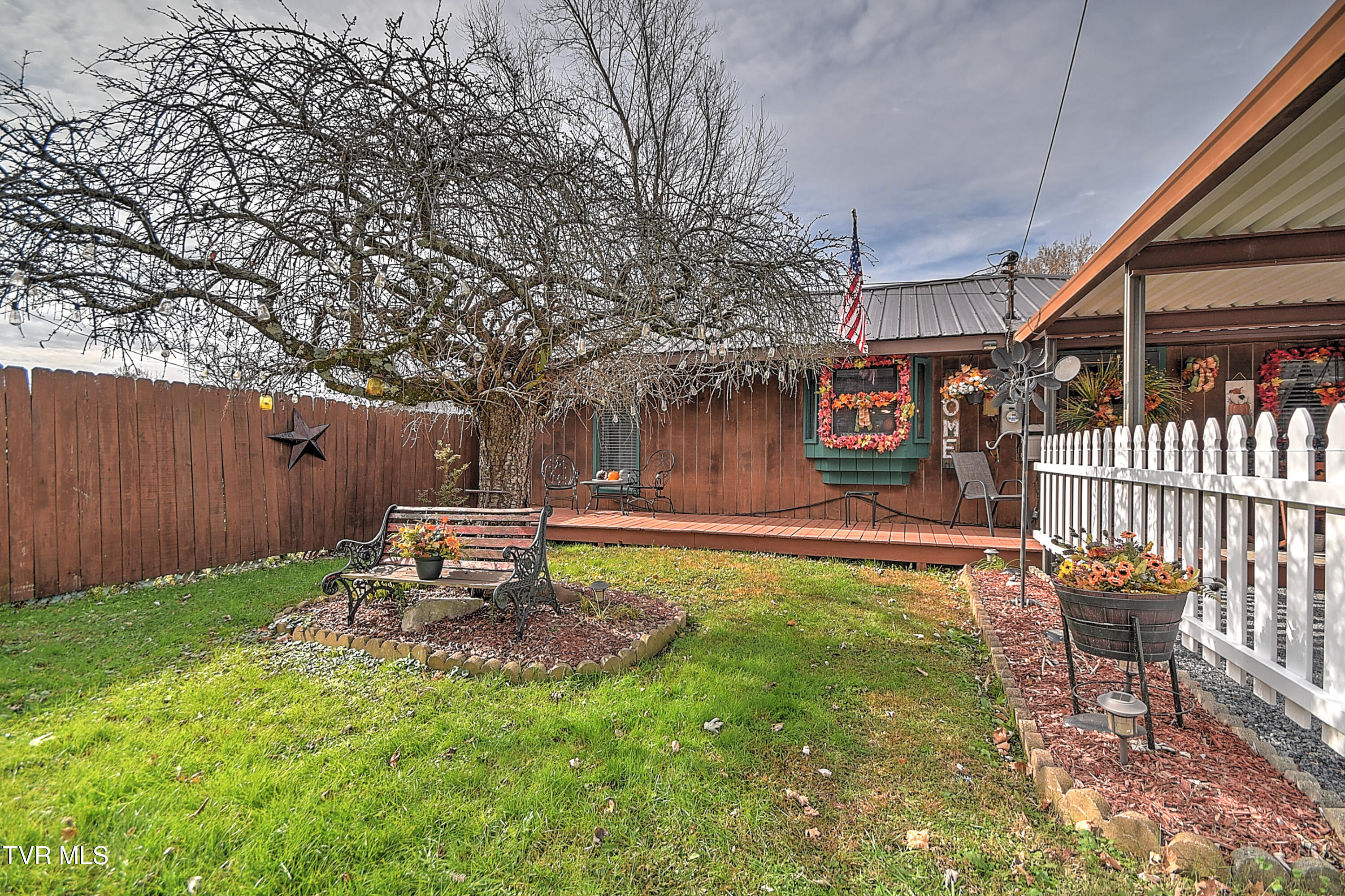 227 Old Beason Well Road Kingsport, TN 37660 - Photo 6 of 44 225 New Beason Well DP-6