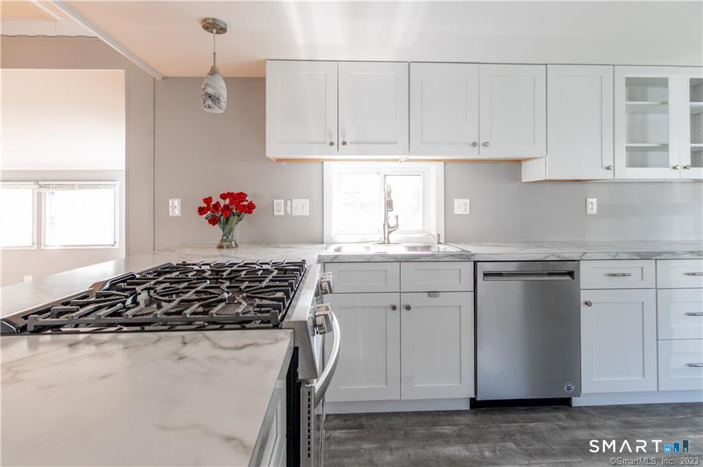 166 Pocono Point Road Danbury, CT 06811 - Photo 4 of 23