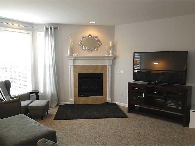 7028 Crider Road Mars, PA 16046 - Photo 6 of 25 Living Room.