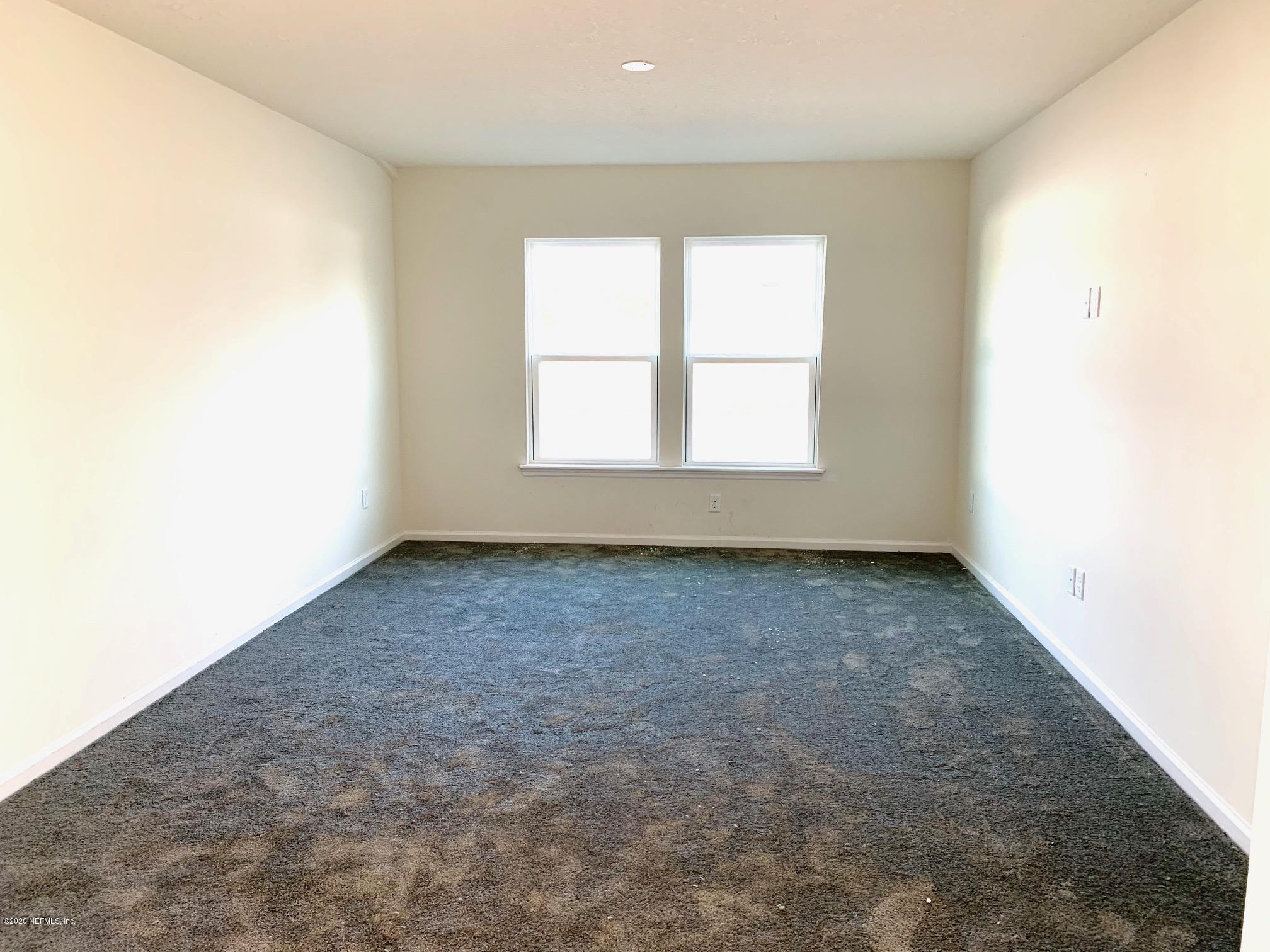 8253 Fouraker Forest Road Jacksonville, FL 32221 - Photo 3 of 8 LP 55 DR