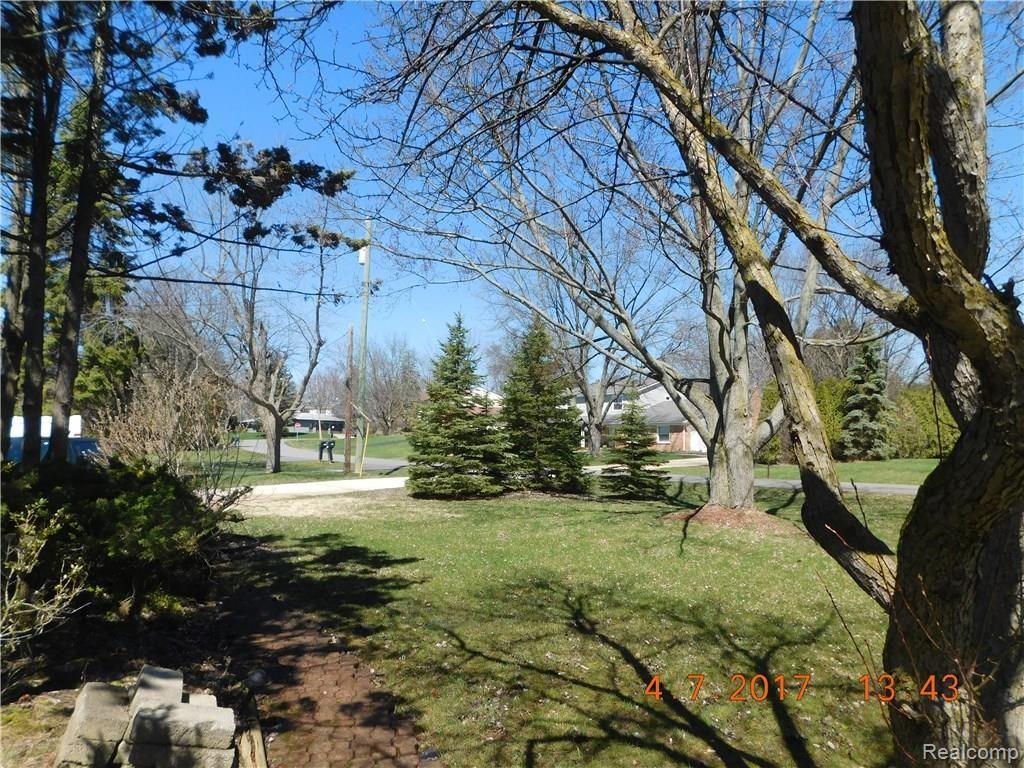 4290 Wendell Road West Bloomfield, MI 48323 - Photo 13 of 50