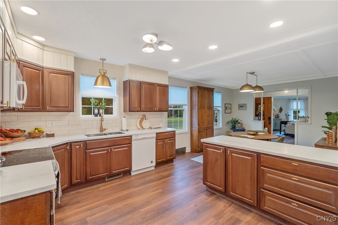 434 Sylvan Street Oneida, NY 13421 - Photo 4 of 39