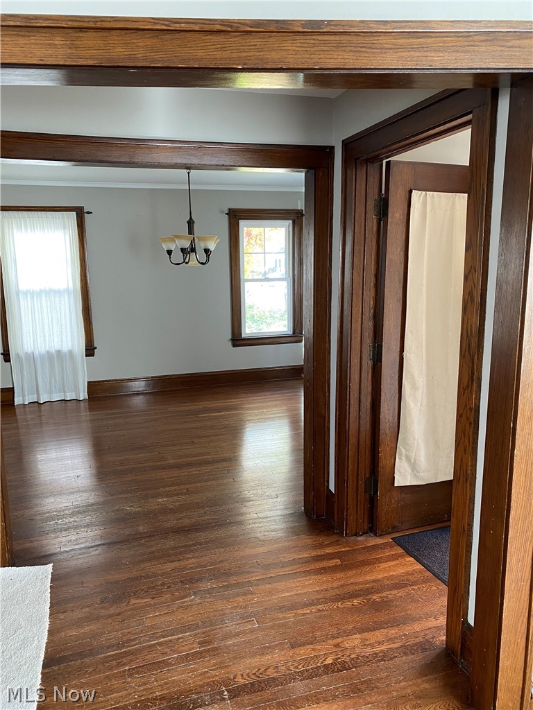 2660 South Taylor Road Cleveland, OH 44118 - Photo 5 of 30