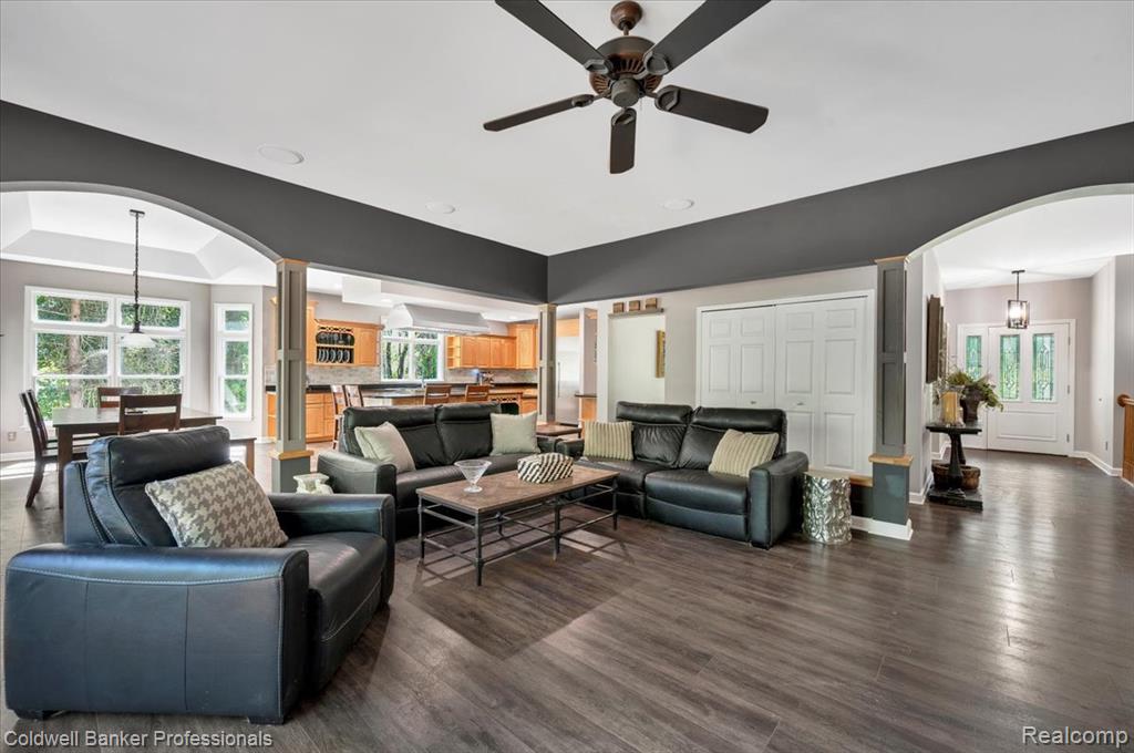 575 Lake George Road Oakland, MI 48363 - Photo 12 of 41 Gallery Image 12