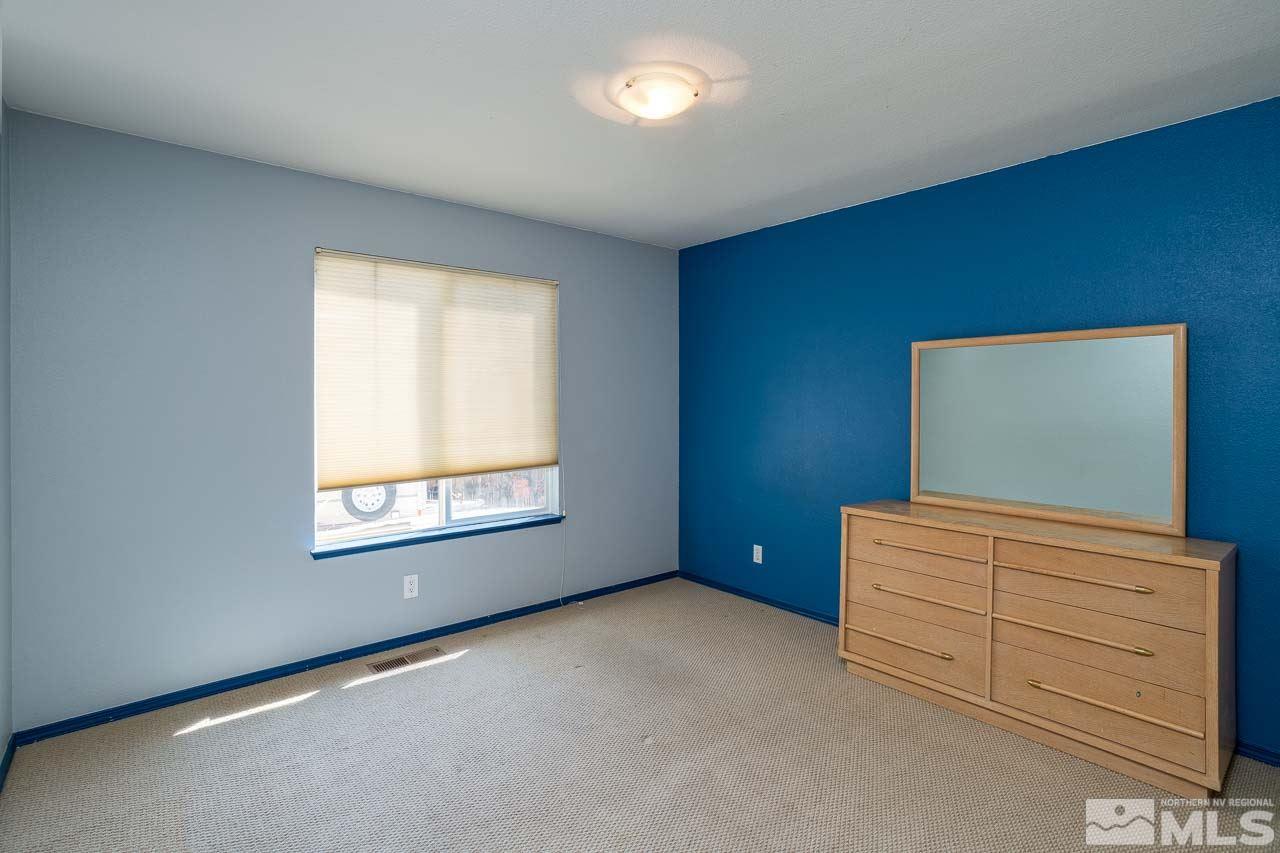 2139 Inca Dove Court Sparks, NV 89441 - Photo 16 of 25 an empty room with windows