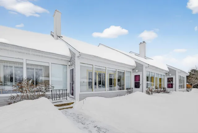 $339,900 | 1 D Greenfield Drive, Dover, NH 03820